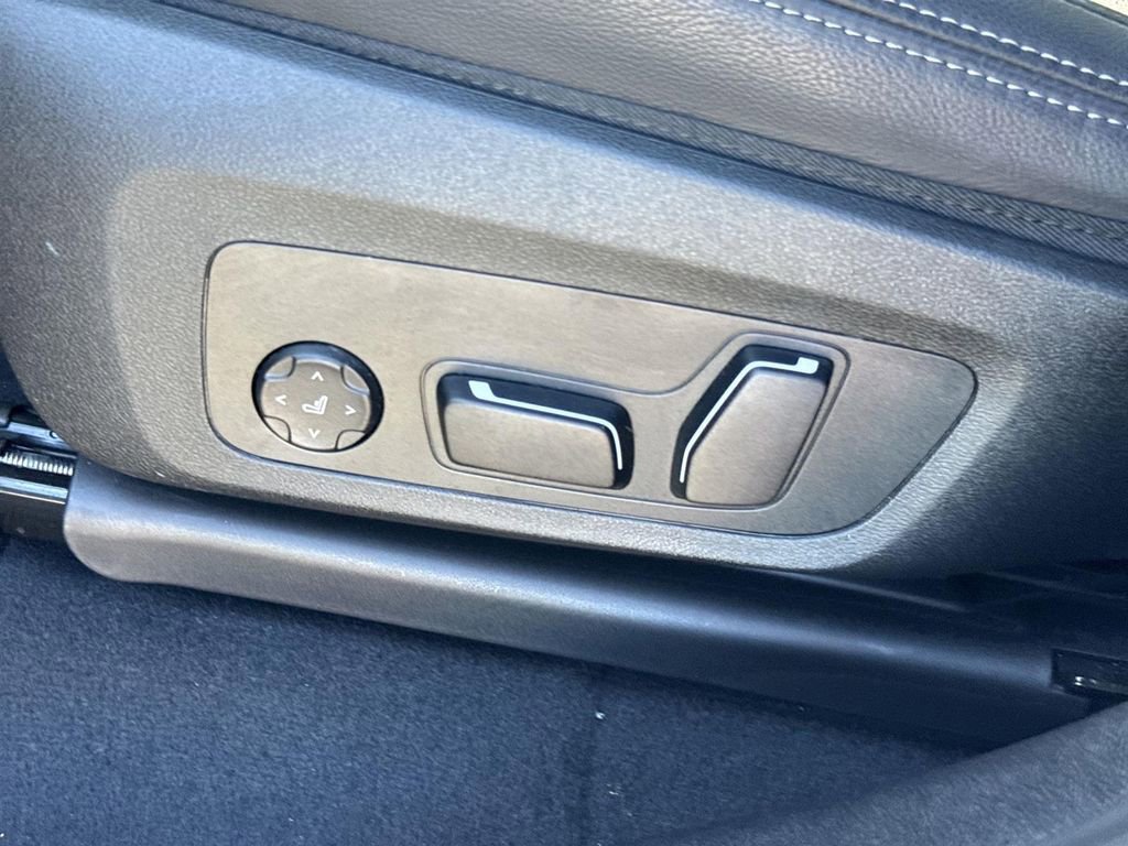 Used 2025 BMW X4 xDrive30i image 33