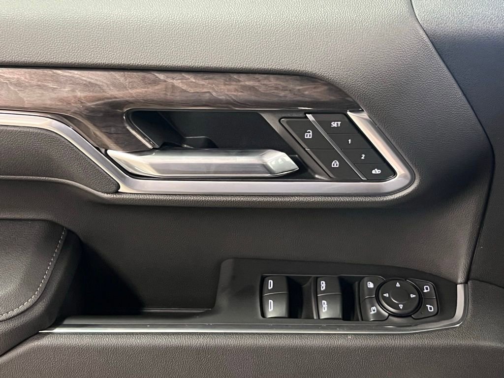 New 2025 Chevrolet Silverado 1500 LTZ w/ LTZ Convenience Package II image 17