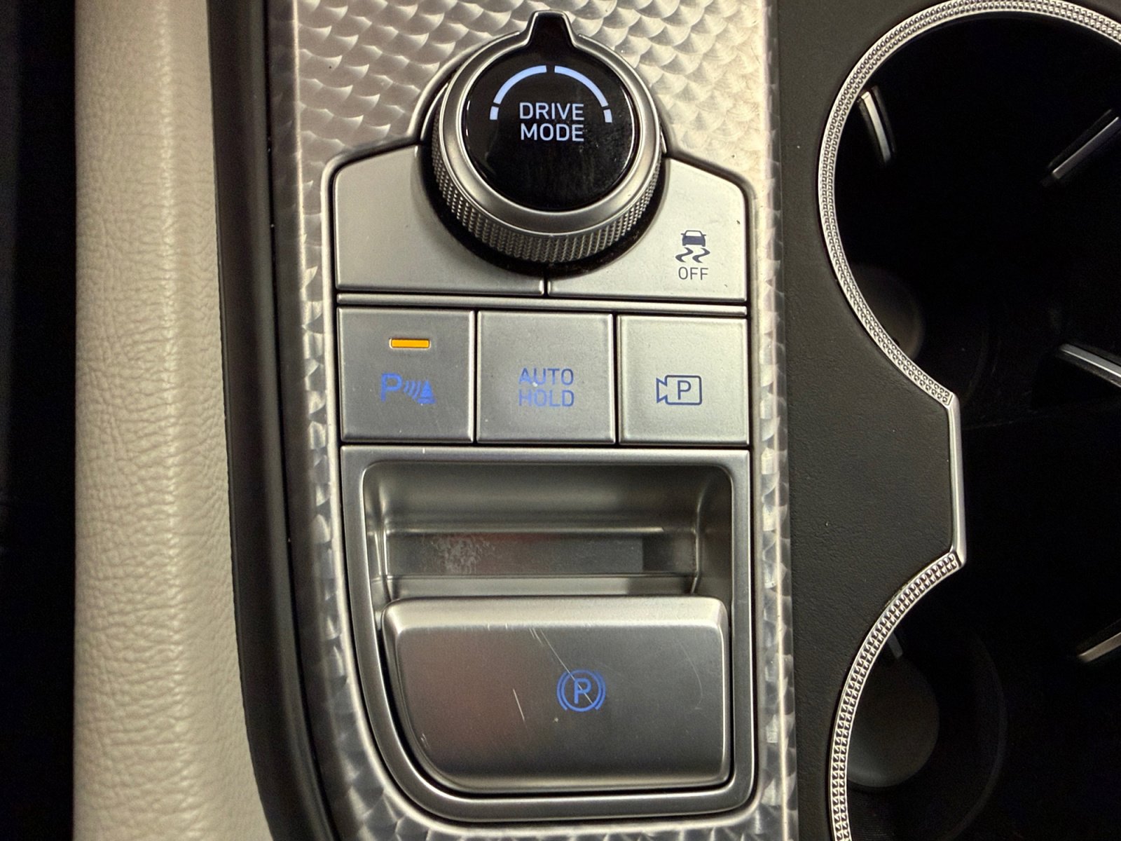 Used 2023 Genesis G70 2.0T w/ Sport Prestige Package image 39