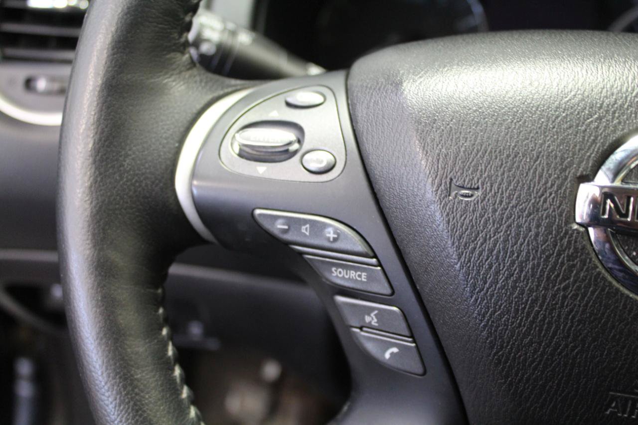 Used 2020 Nissan Pathfinder SL AWD/4WD image 9