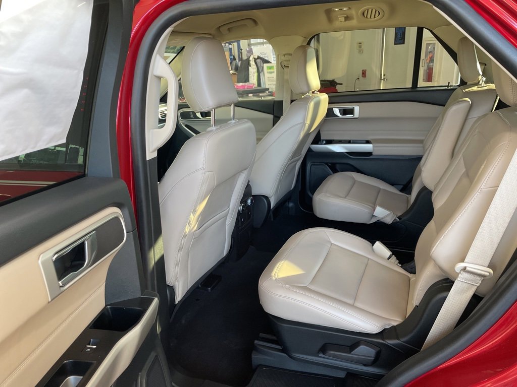 Certified 2022 Ford Explorer XLT w/ Equipment Group 202A image 12