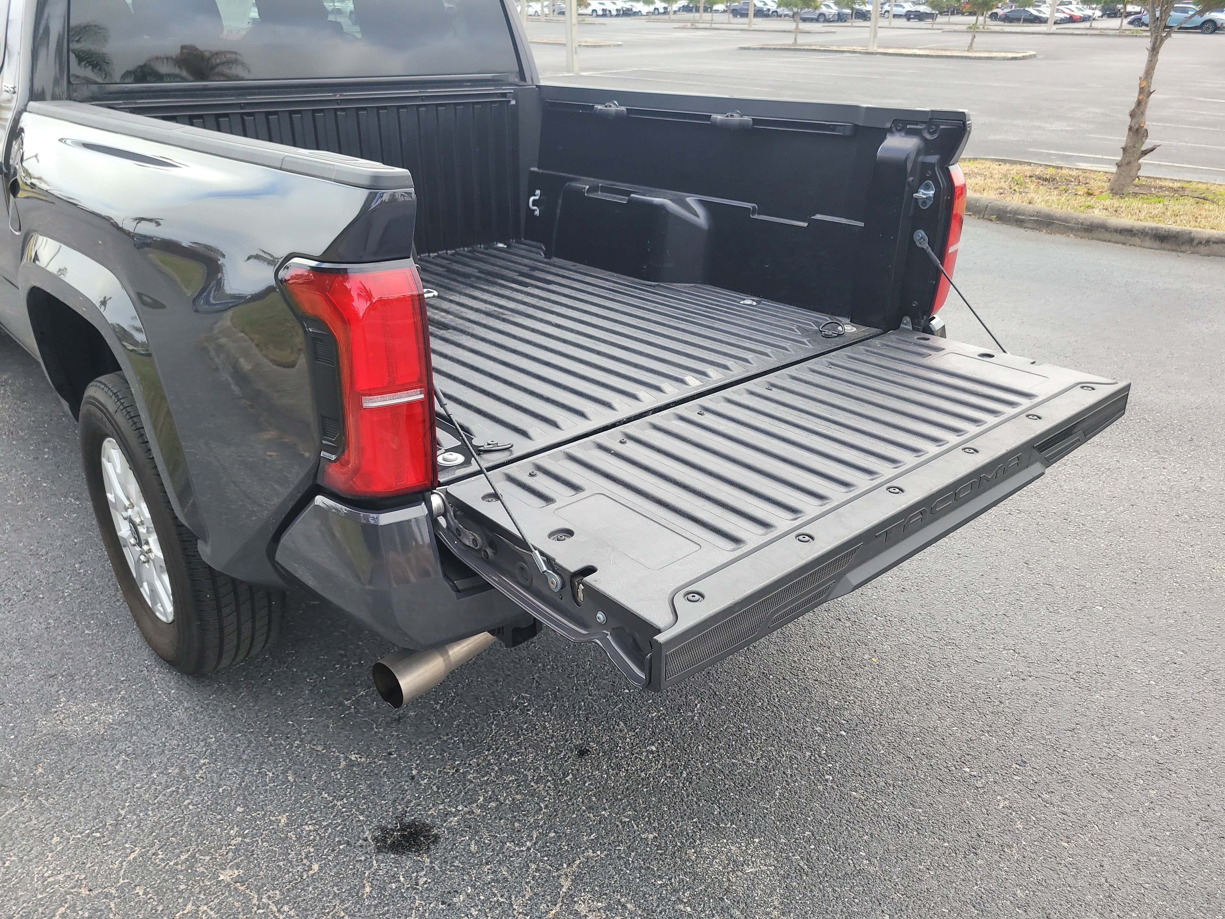 Certified 2024 Toyota Tacoma SR5 image 12