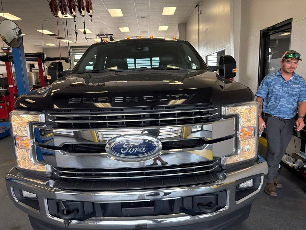 Used 2019 Ford F250 Lariat w/ Lariat Ultimate Package AWD/4WD image 7