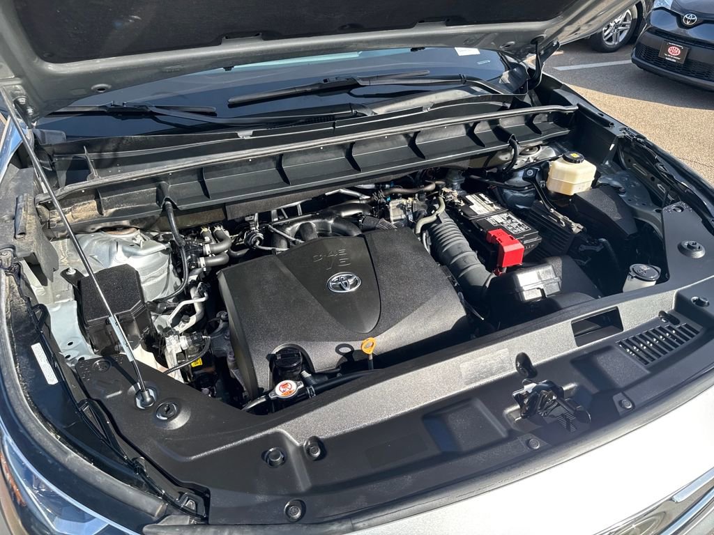 Used 2021 Toyota Highlander Limited AWD/4WD image 48
