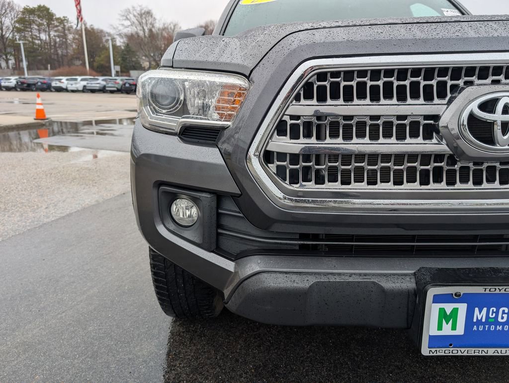 Used 2016 Toyota Tacoma TRD Off-Road w/ Towing Package image 9