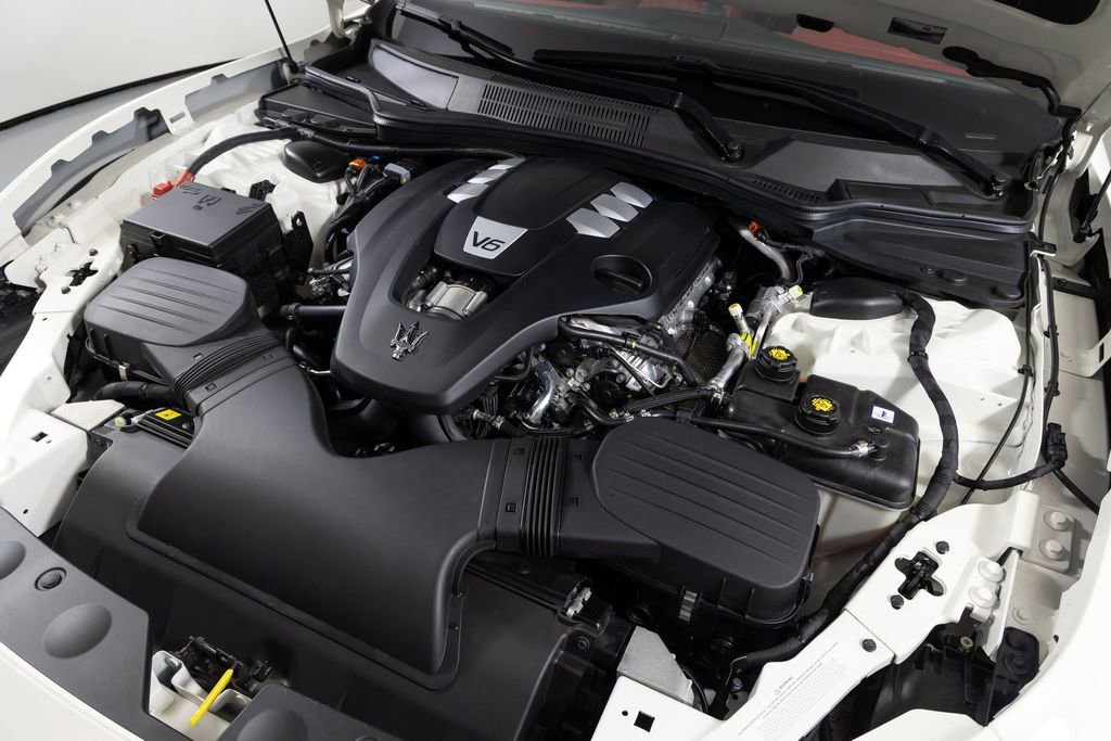 Used 2023 Maserati Ghibli GT RWD image 9