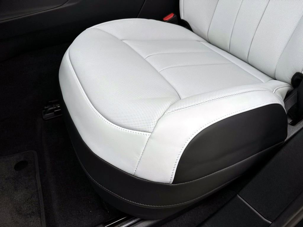 New 2026 Land Rover Range Rover Sport Dynamic SE image 17