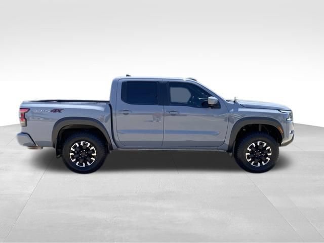 Used 2022 Nissan Frontier PRO-4X AWD/4WD image 2