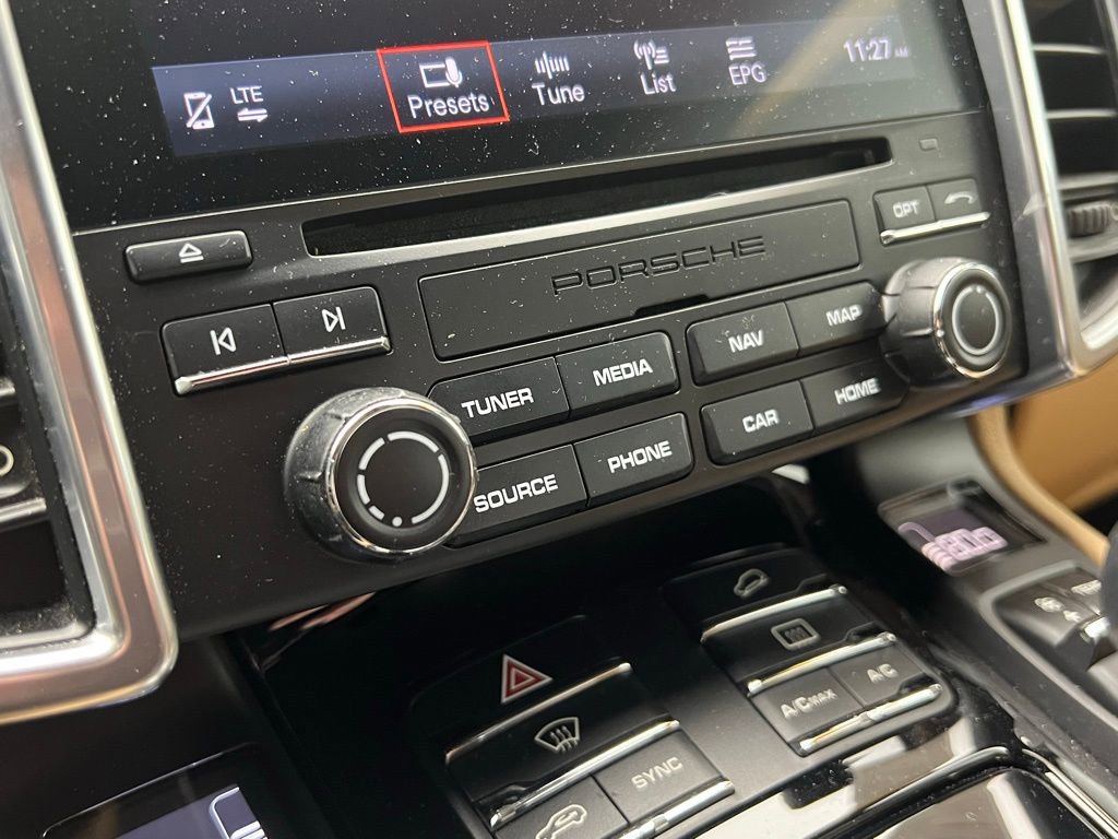 Certified 2018 Porsche Cayenne Platinum Edition image 12