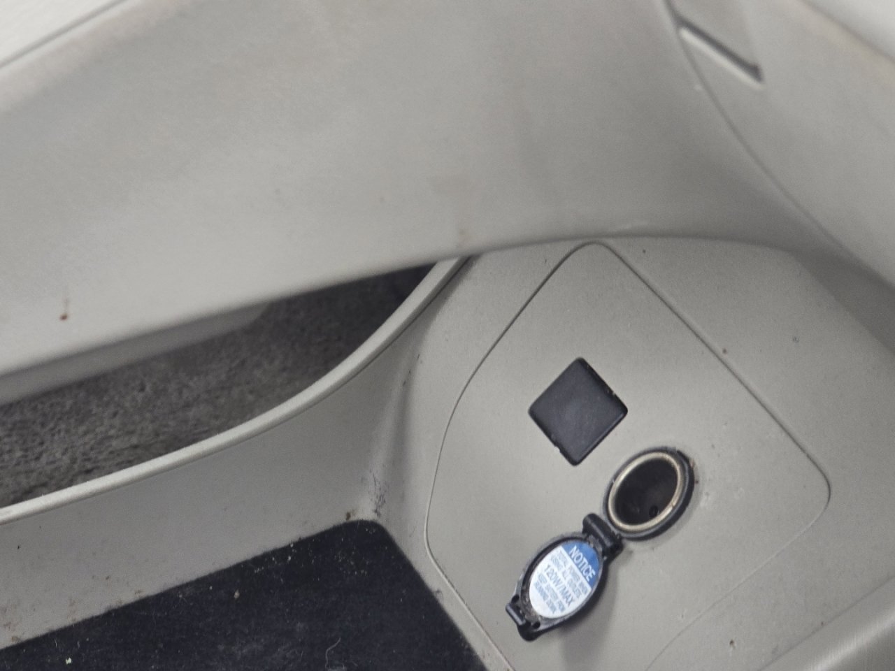 Used 2013 Toyota Prius Three w/ Solar Roof Pkg image 15