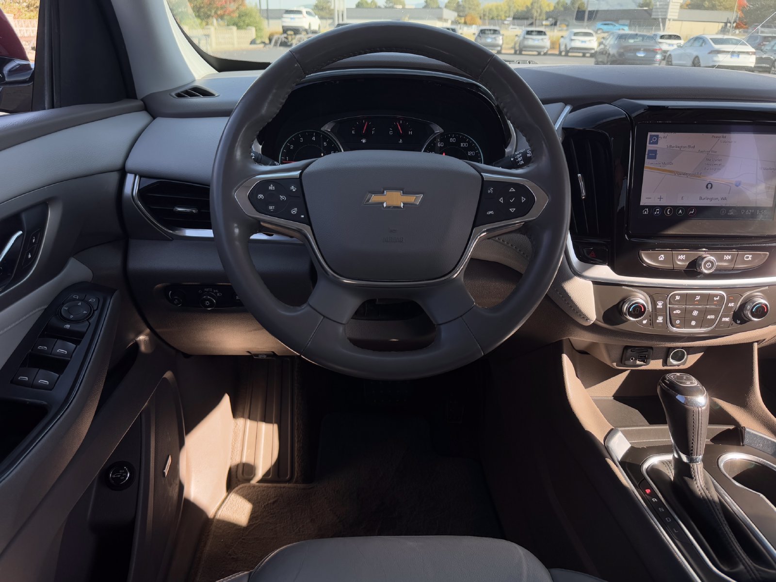 Used 2020 Chevrolet Traverse LT w/ LT Premium Package AWD/4WD image 15