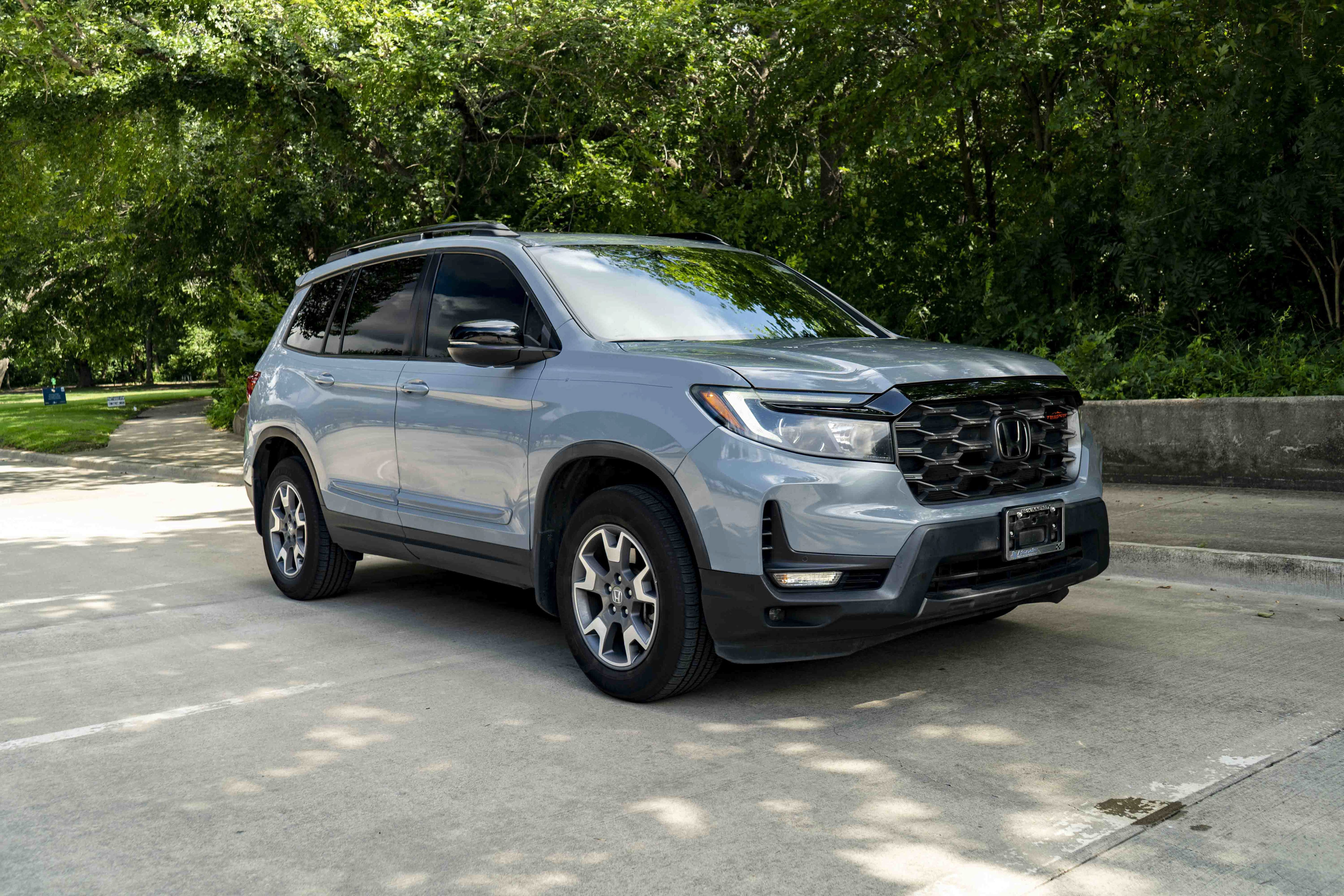 Certified 2022 Honda Passport TrailSport image 2