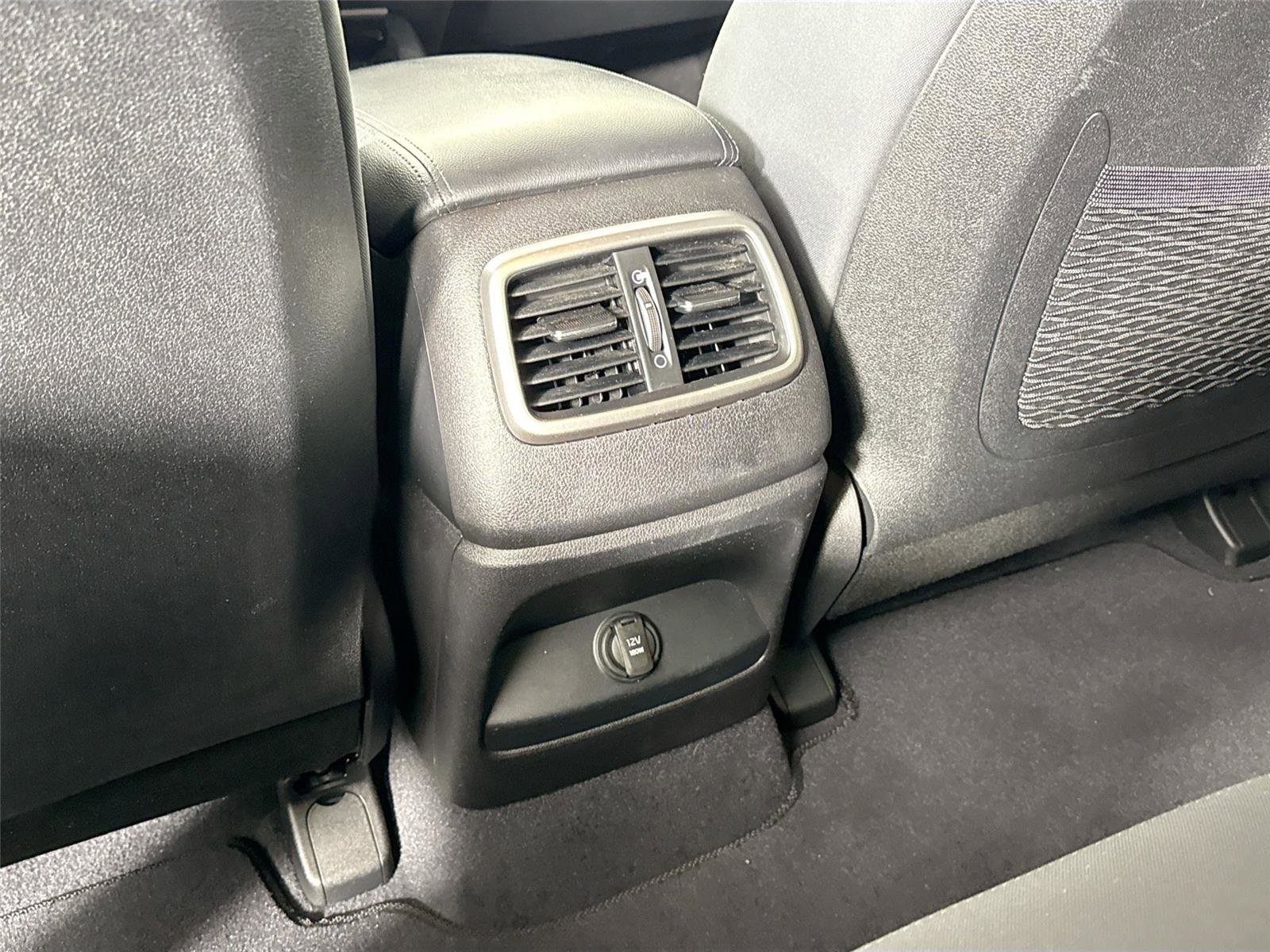 Used 2019 Kia Sorento L image 36