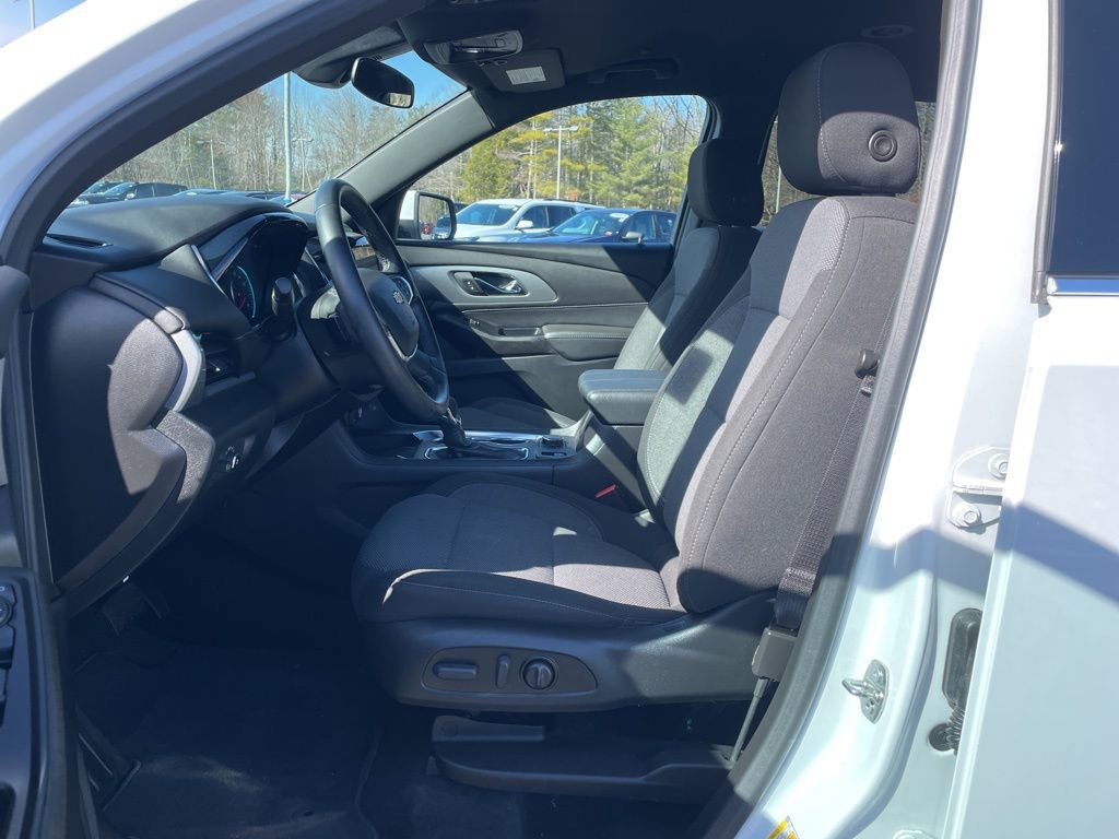 Used 2023 Chevrolet Traverse LT AWD/4WD image 32