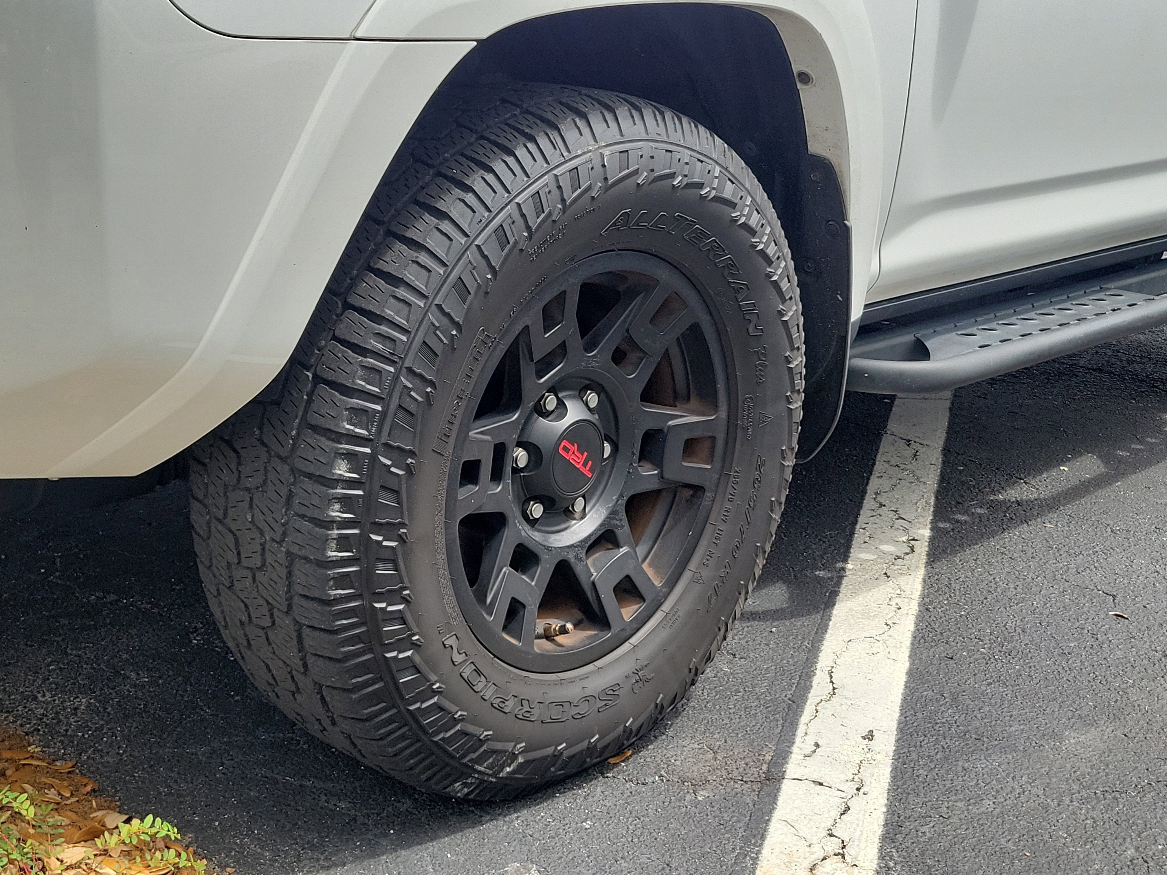 Used 2014 Toyota 4Runner SR5 image 5