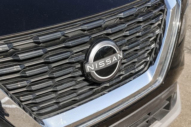 Used 2023 Nissan Rogue SV image 11