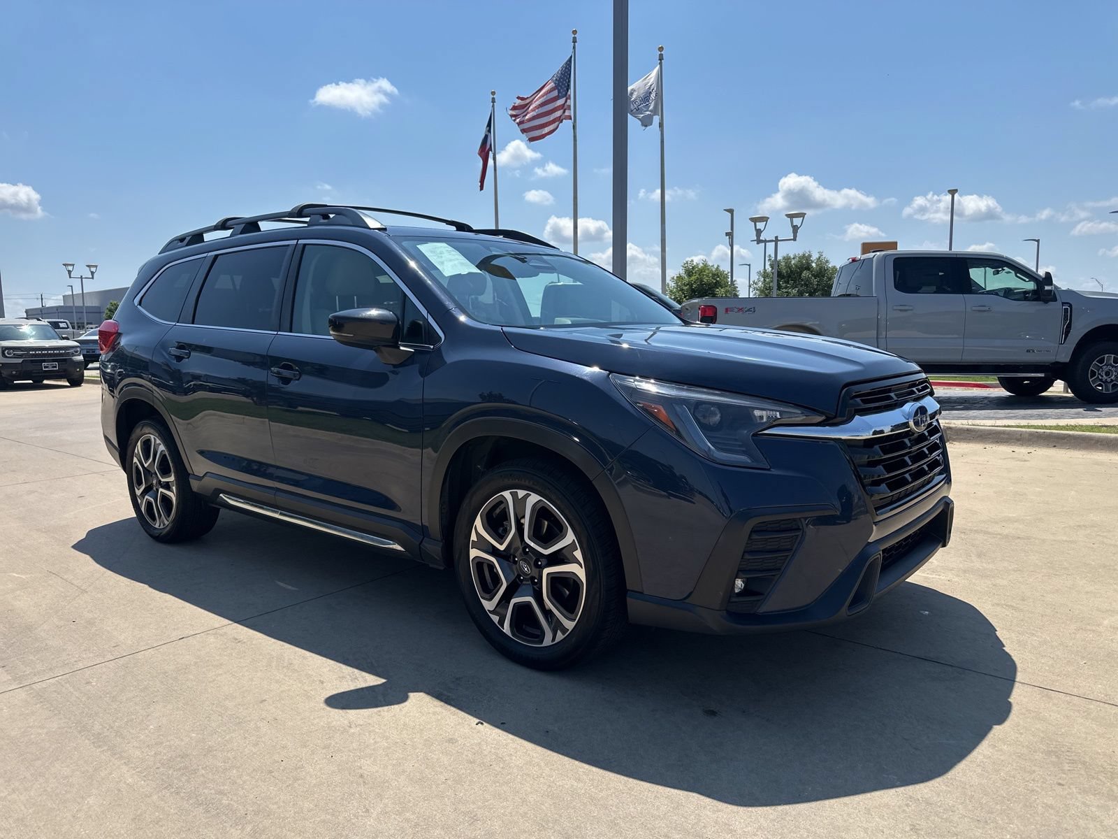 Used 2024 Subaru Ascent Limited AWD/4WD image 8
