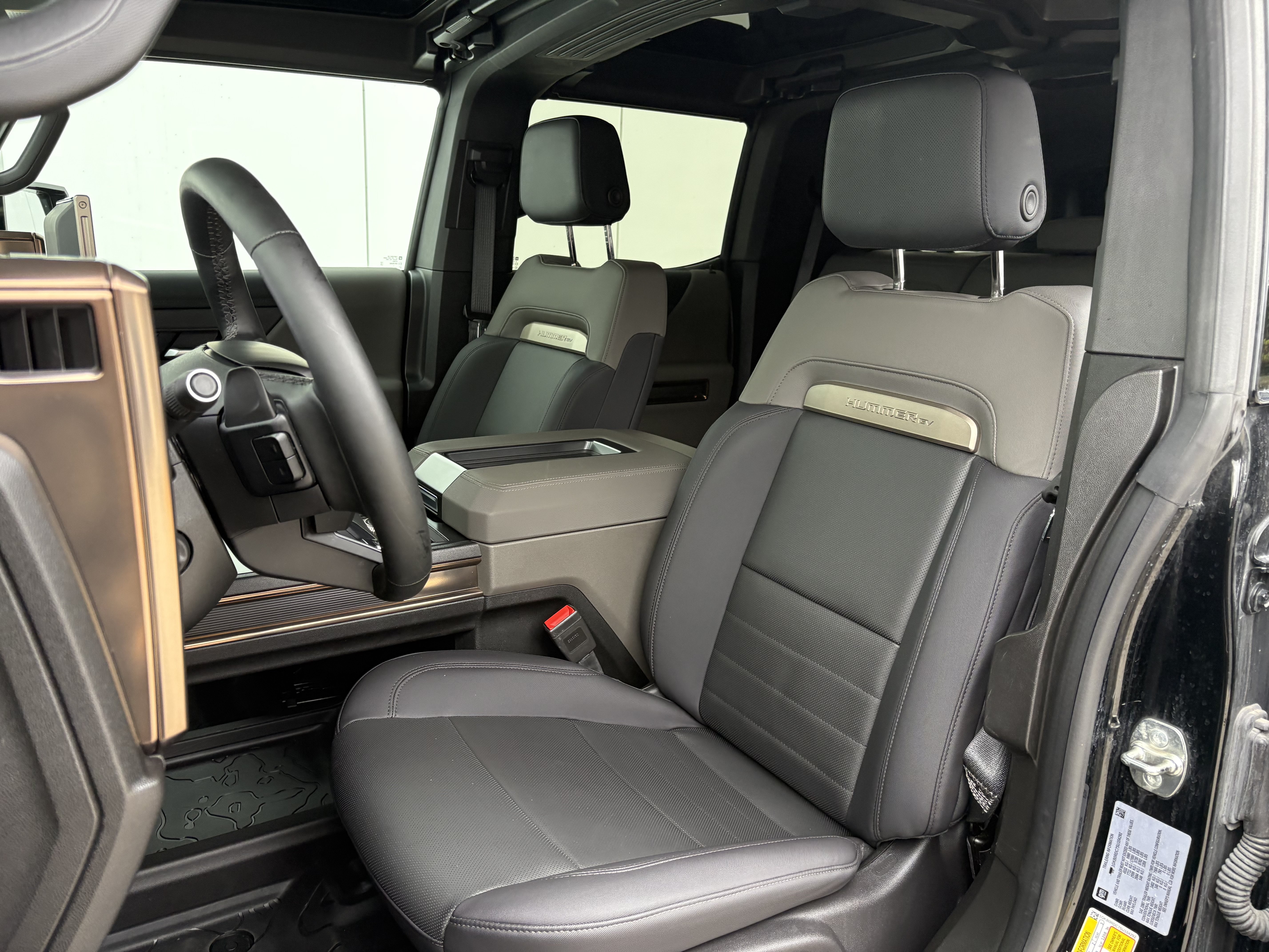 Used 2025 GMC Hummer EV 3X w/ LPO, Cargo Utility Package AWD/4WD image 11