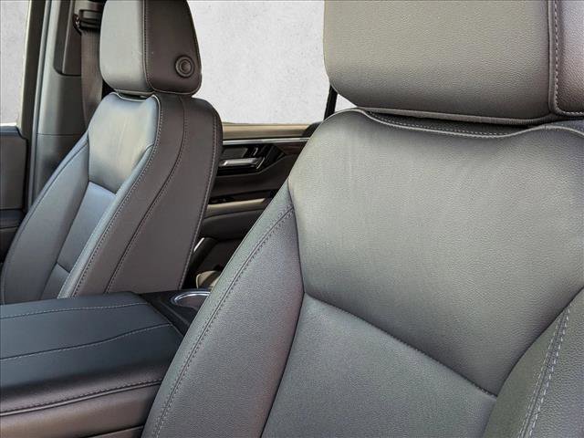 Used 2025 Chevrolet Tahoe LT AWD/4WD image 16