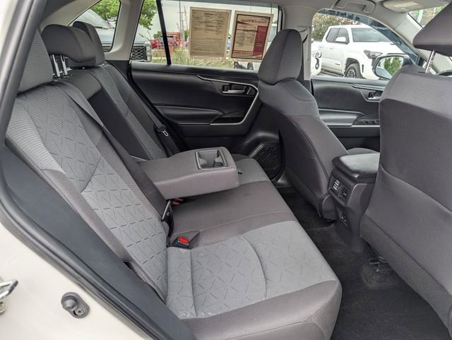 Used 2025 Toyota RAV4 XLE image 28