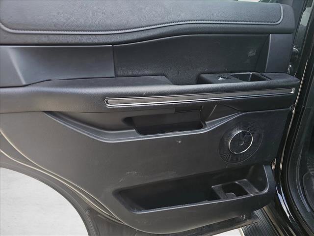 Used 2020 Ford Expedition XLT w/ Equipment Group 202A image 15