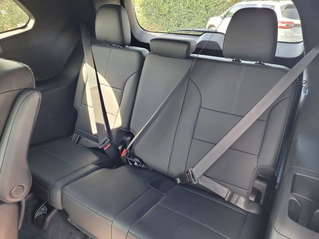 Used 2024 GMC Acadia Elevation image 9