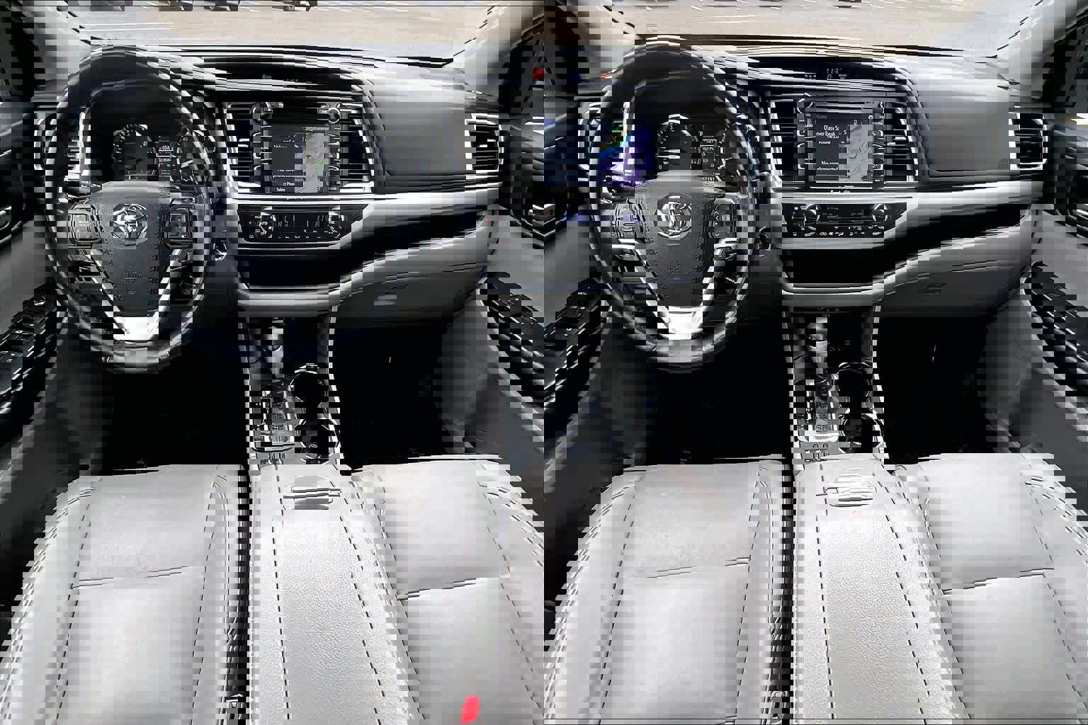 Certified 2019 Toyota Highlander XLE image 16