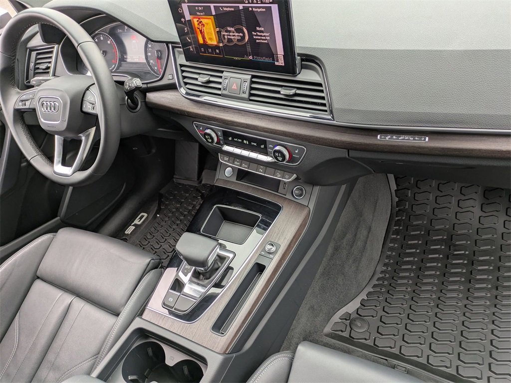 Used 2024 Audi Q5 2.0T Premium w/ Convenience Package image 38