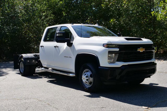 Used 2024 Chevrolet Silverado 3500 W/T w/ WT Fleet Convenience Package image 4
