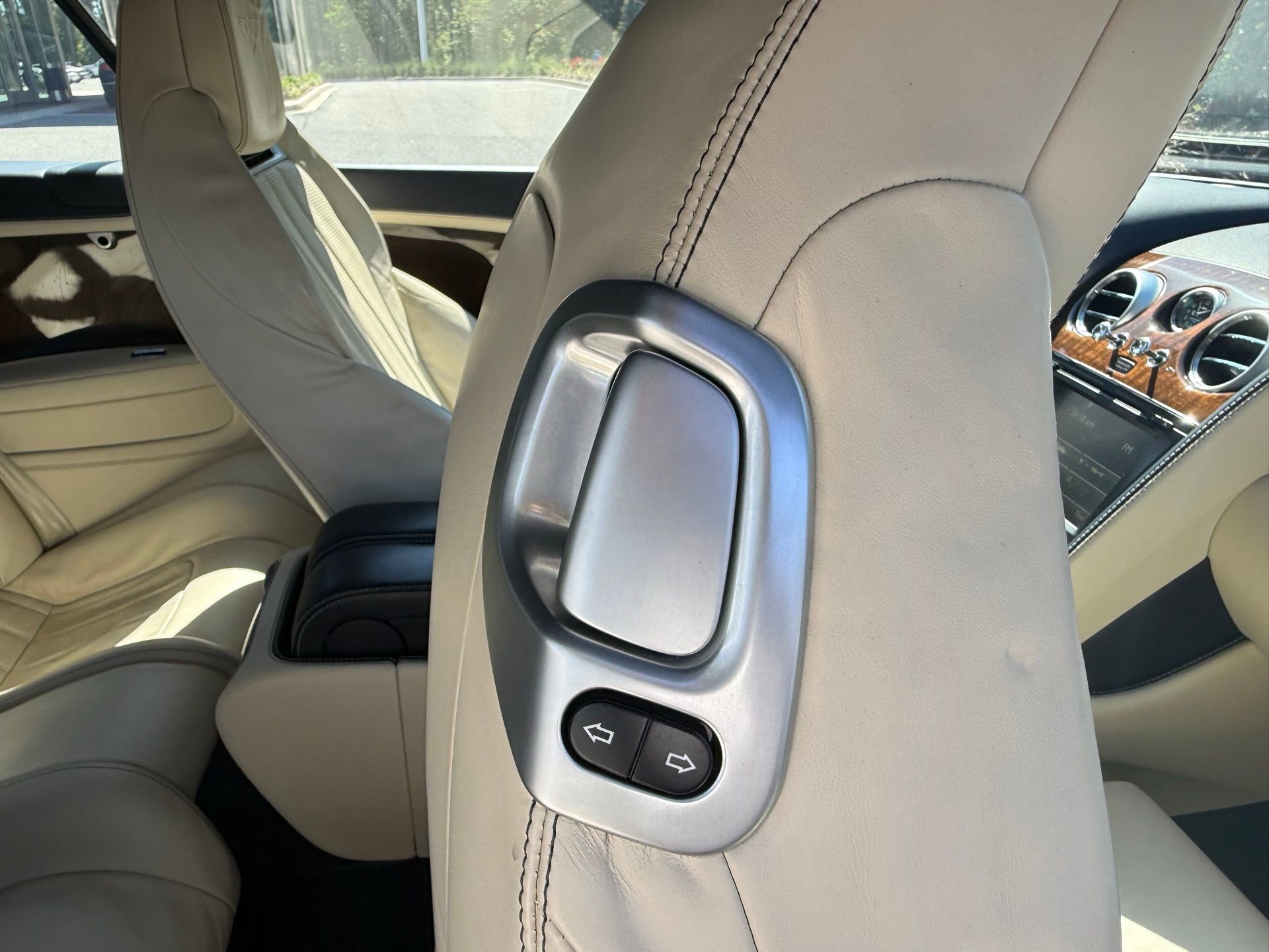 Used 2015 Bentley Continental GT V8 S image 35