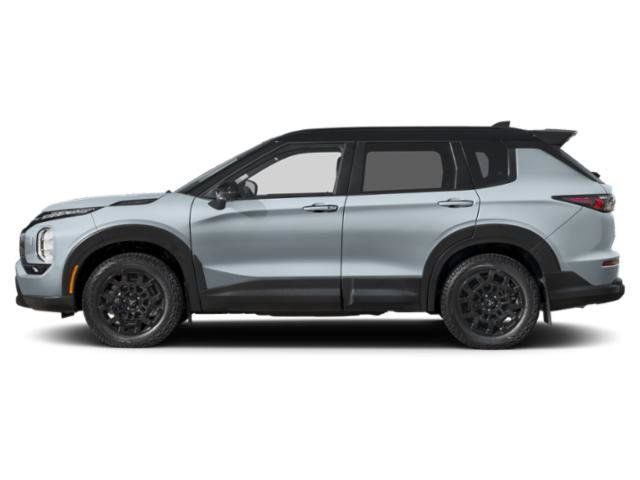 Used 2025 Mitsubishi Outlander SE image 3