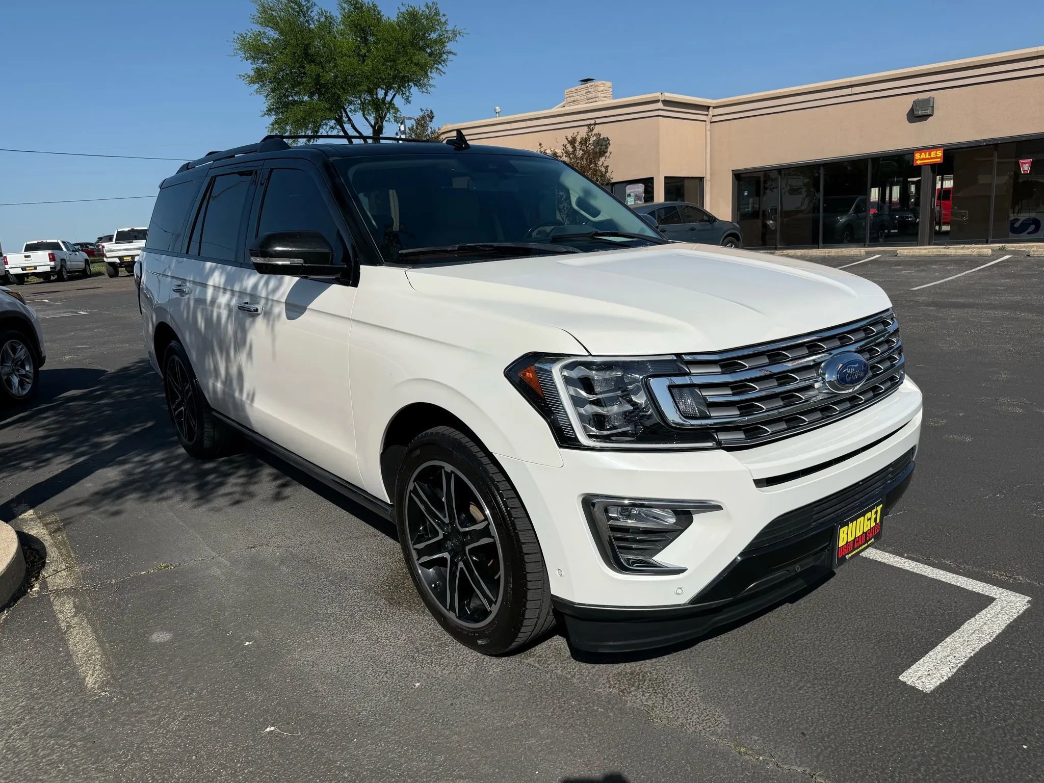 Used 2019 Ford Expedition Limited w/ Texas Edition Package image 3