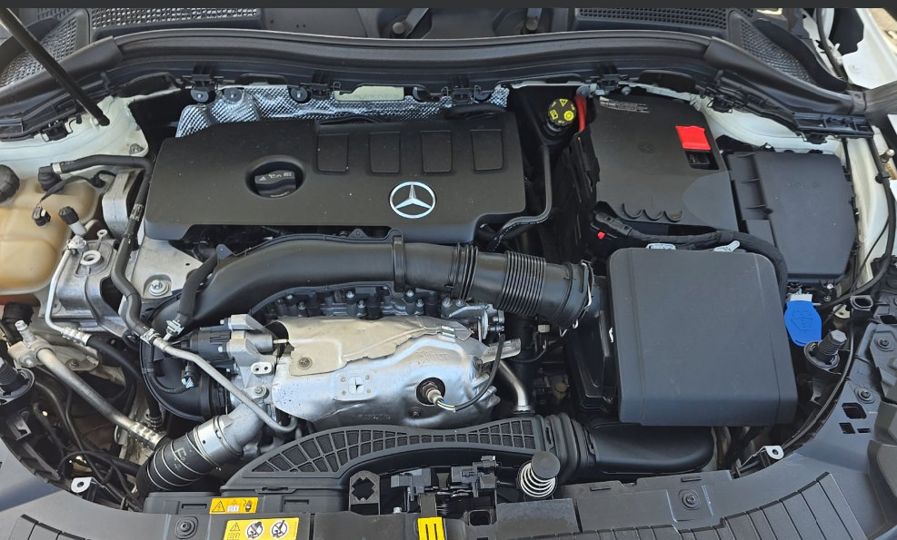 Used 2021 Mercedes-Benz GLA 250 w/ Premium Package image 4