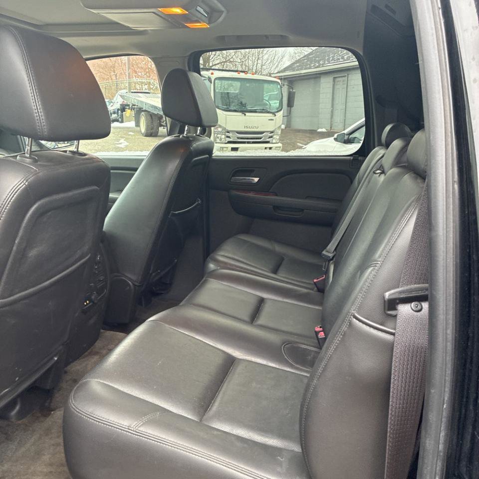 Used 2009 Chevrolet Avalanche LTZ image 17