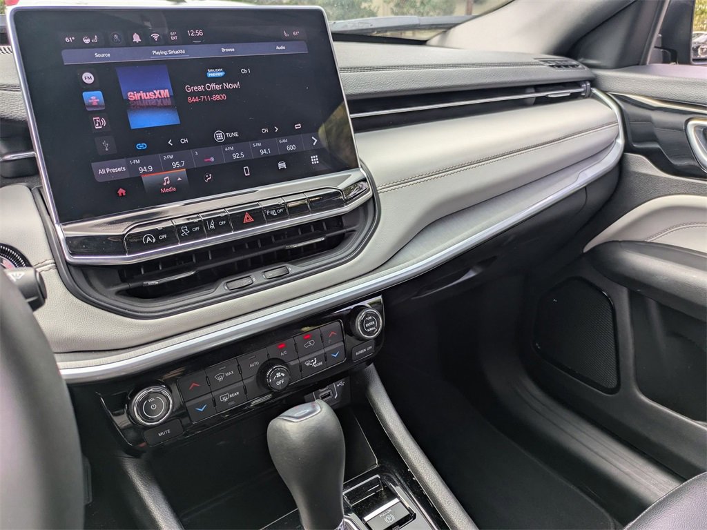 Used 2025 Jeep Compass Limited image 20