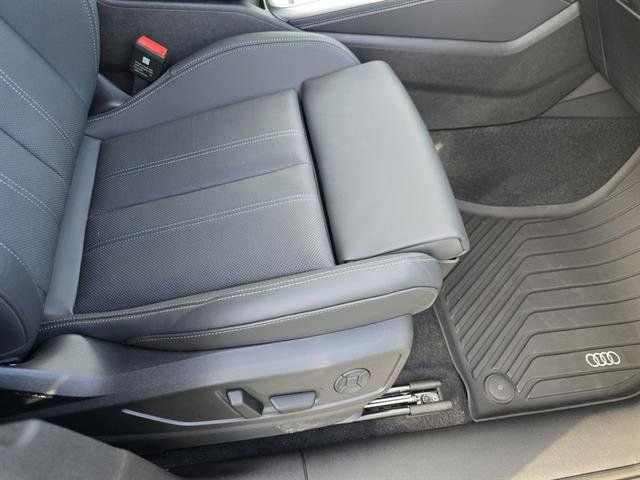 Used 2025 Audi Q5 Premium Plus w/ Premium Plus image 18
