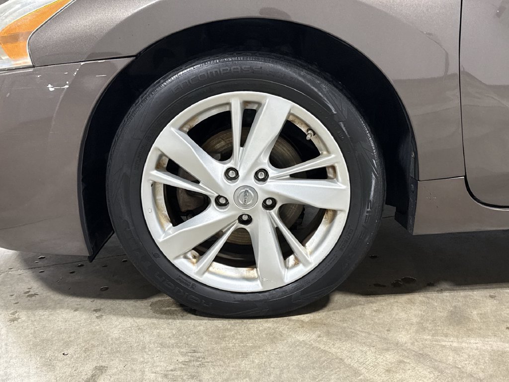 Used 2013 Nissan Altima 2.5 SV w/ 2.5SV Convenience Pkg FWD image 27