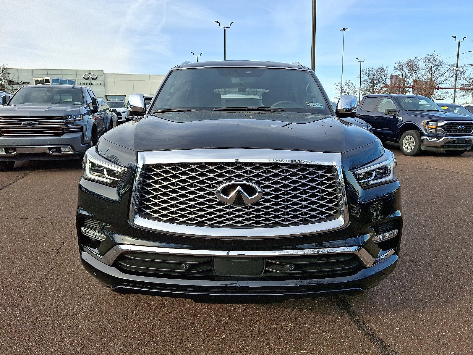 Used 2024 INFINITI QX80 Sensory w/ Cargo Package image 2
