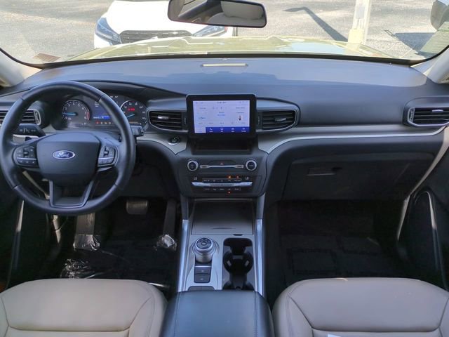 Certified 2020 Ford Explorer XLT w/ Equipment Group 202A image 17
