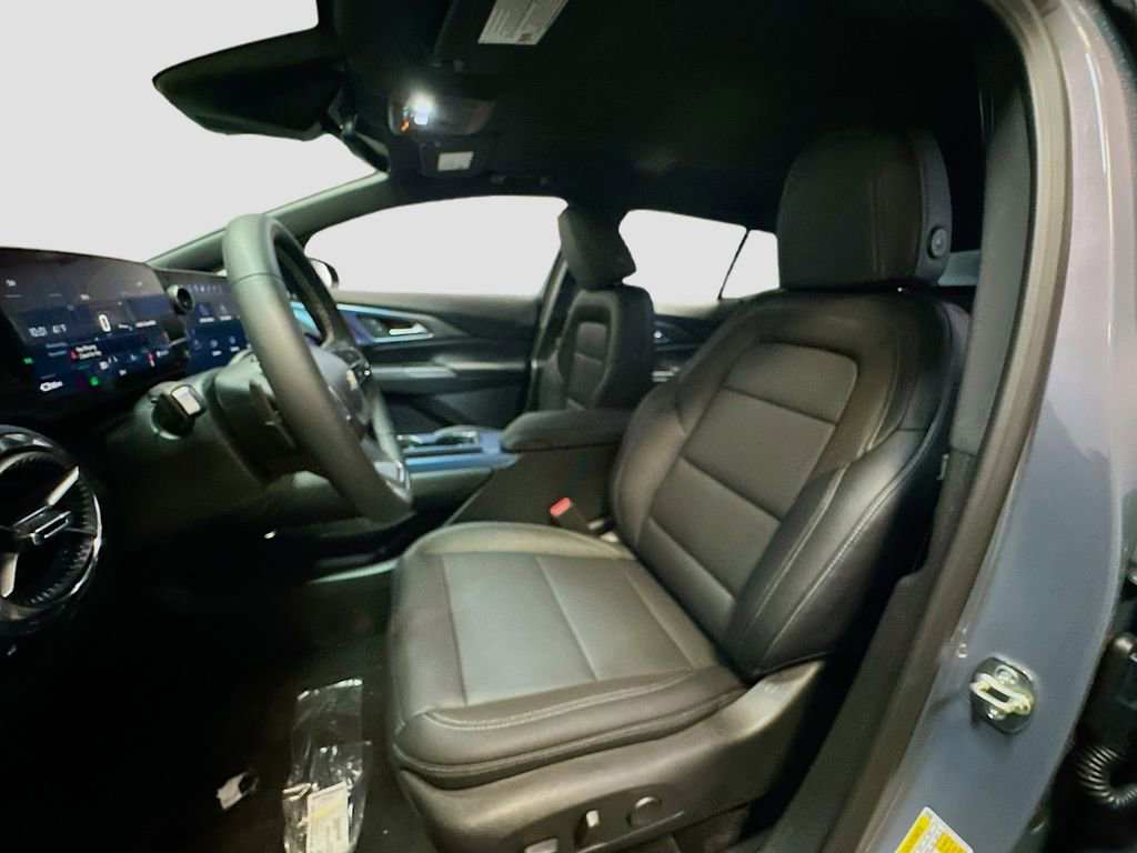 New 2026 Chevrolet Equinox EV LT image 23