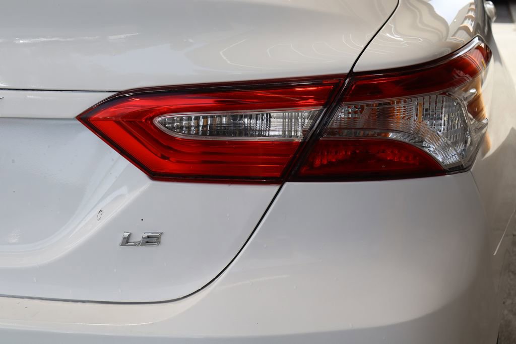 Used 2019 Toyota Camry LE image 41