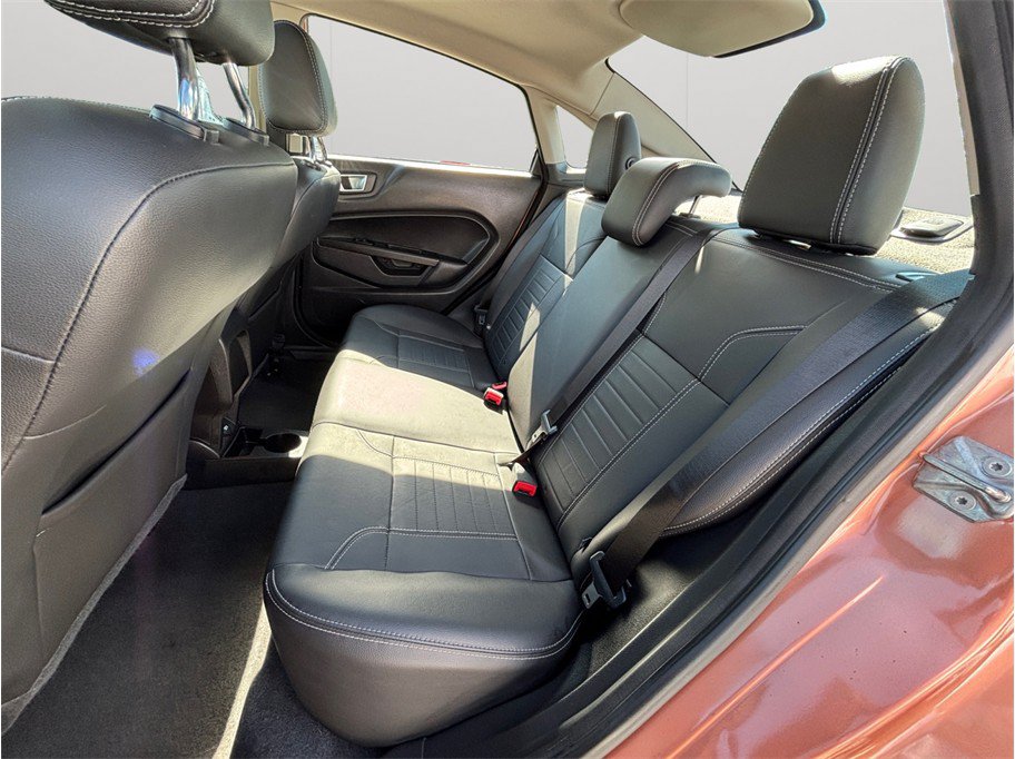 Used 2017 Ford Fiesta Titanium FWD image 34