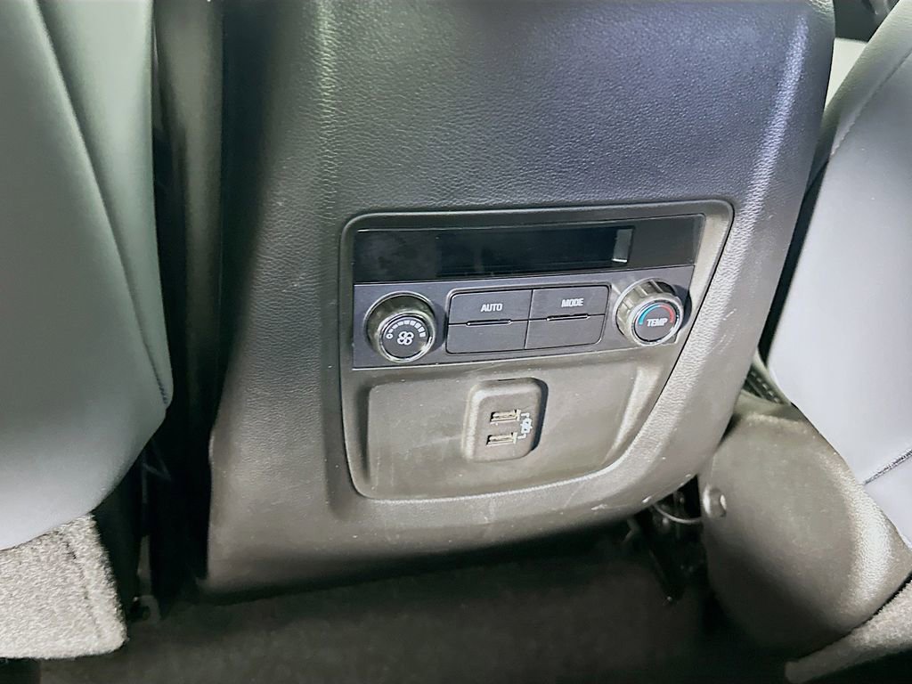 Used 2024 Buick Enclave Essence w/ Sport Touring Edition image 33