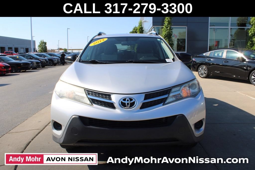 Used 2014 Toyota RAV4 LE FWD image 2
