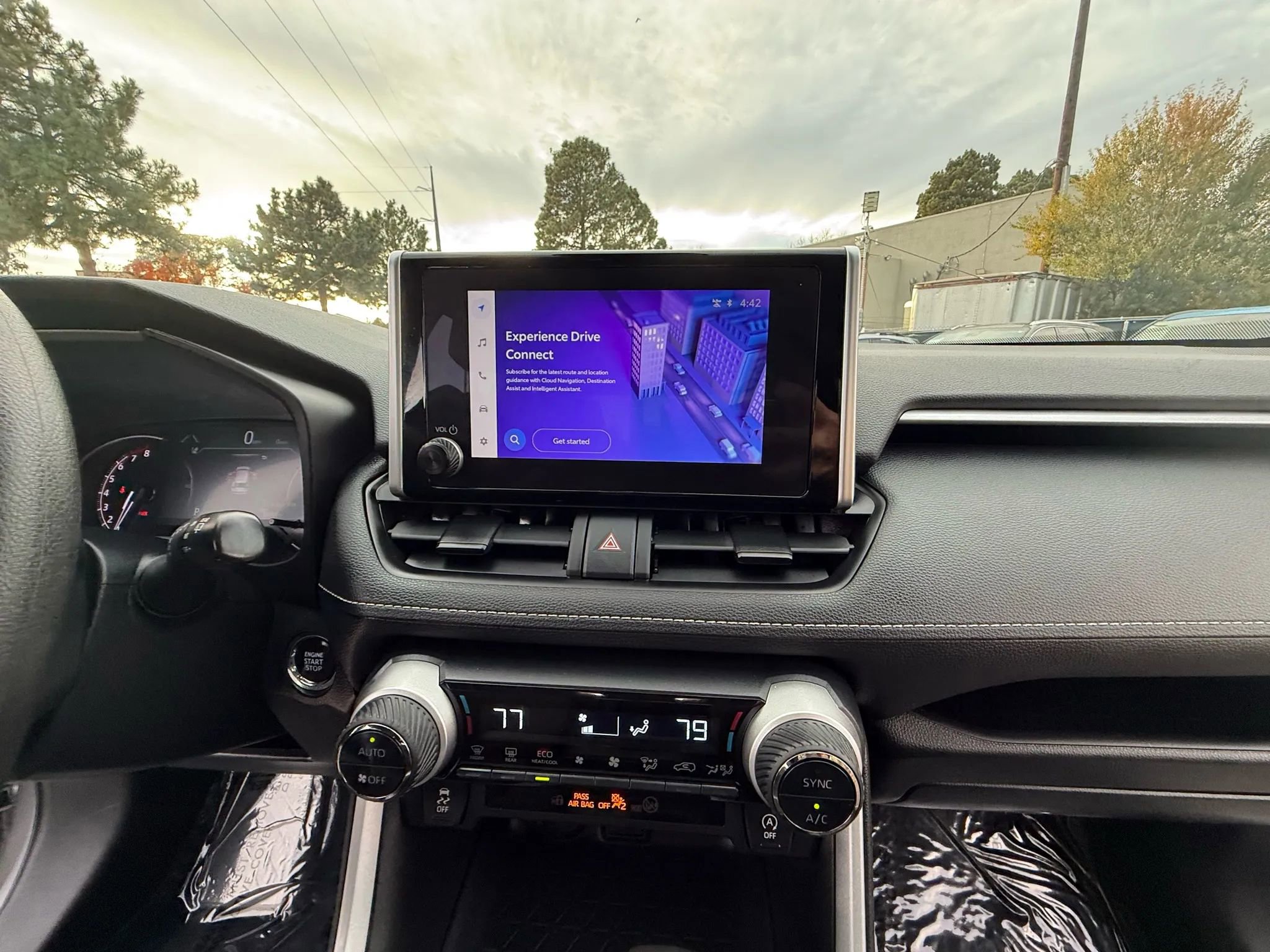 Used 2024 Toyota RAV4 XLE image 30