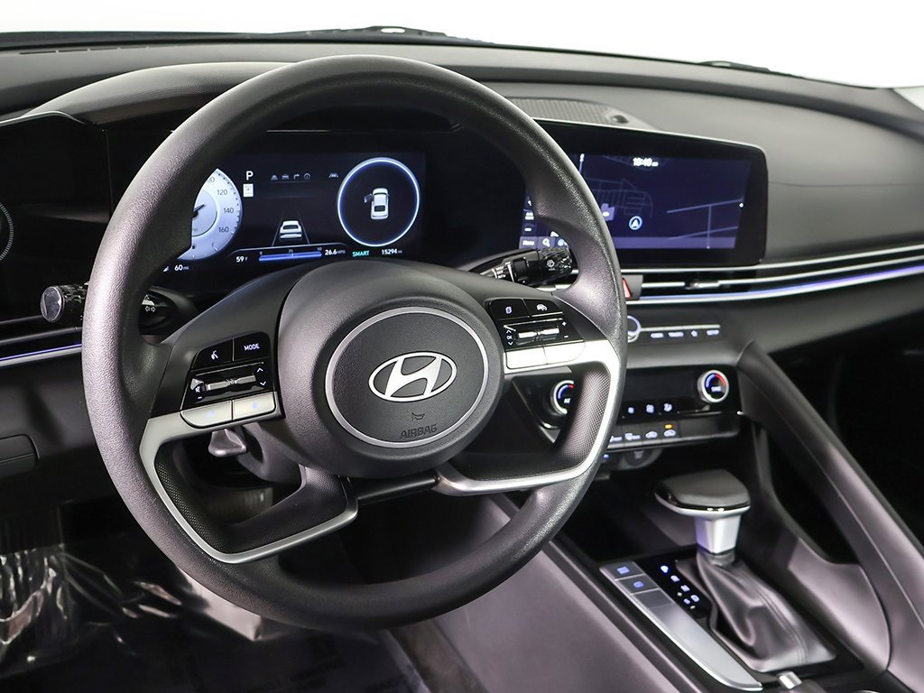 Used 2024 Hyundai Elantra SEL image 22