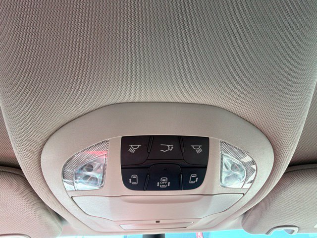 Used 2024 Chrysler Pacifica Touring-L FWD image 24