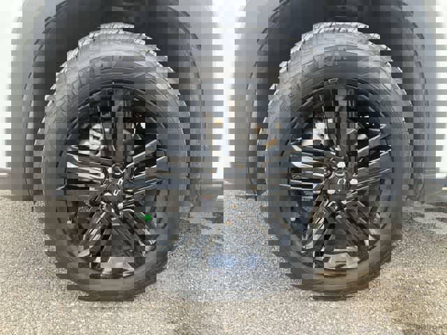 Used 2025 Chevrolet Trax ACTIV image 11