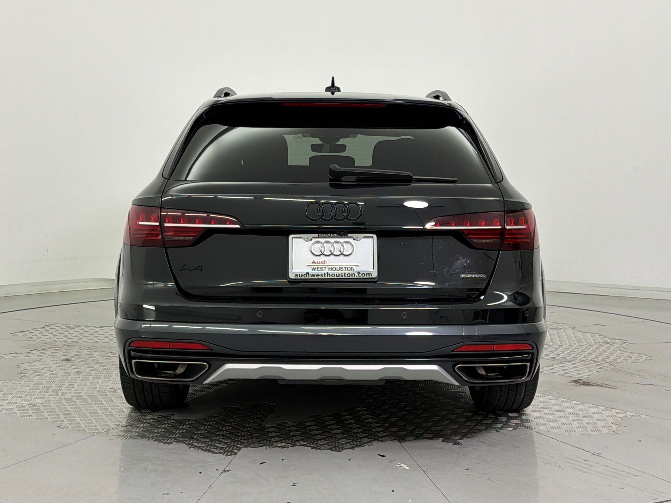 Used 2023 Audi A4 2.0T allroad Premium Plus w/ Premium Plus Package AWD/4WD image 10
