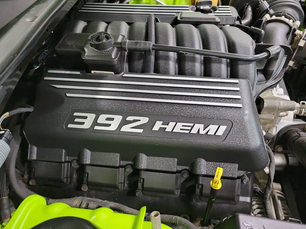 Used 2015 Dodge Challenger R/T Scat Pack w/ Leather Interior Group RWD image 5